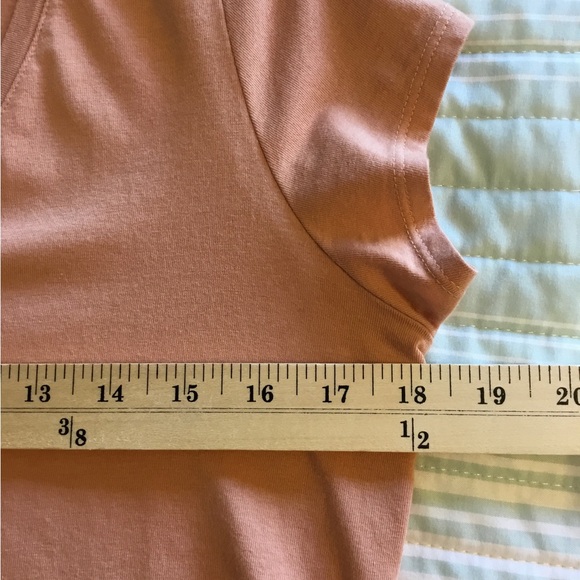 Tahari Essentials T-Shirt medium. Peach, coral,orange, short sleeve, V-neck. - Picture 6 of 6